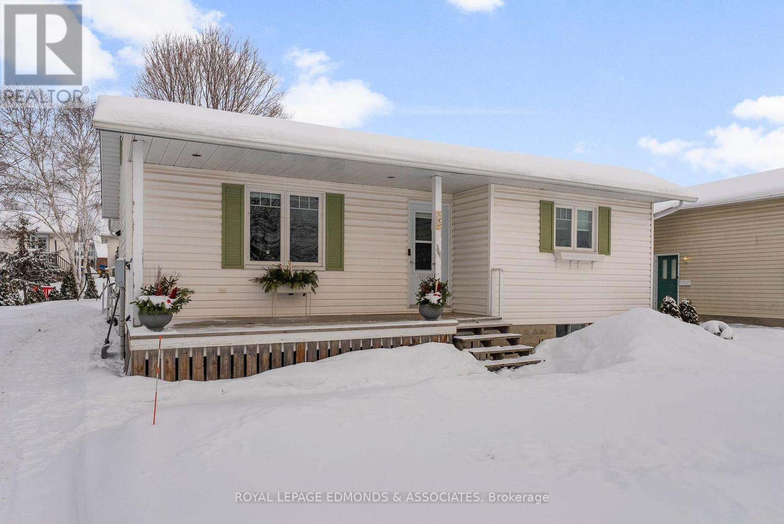 142 Springfield Crescent, Pembroke, Ontario  K8A 8J3 - Photo 1 - X12738818