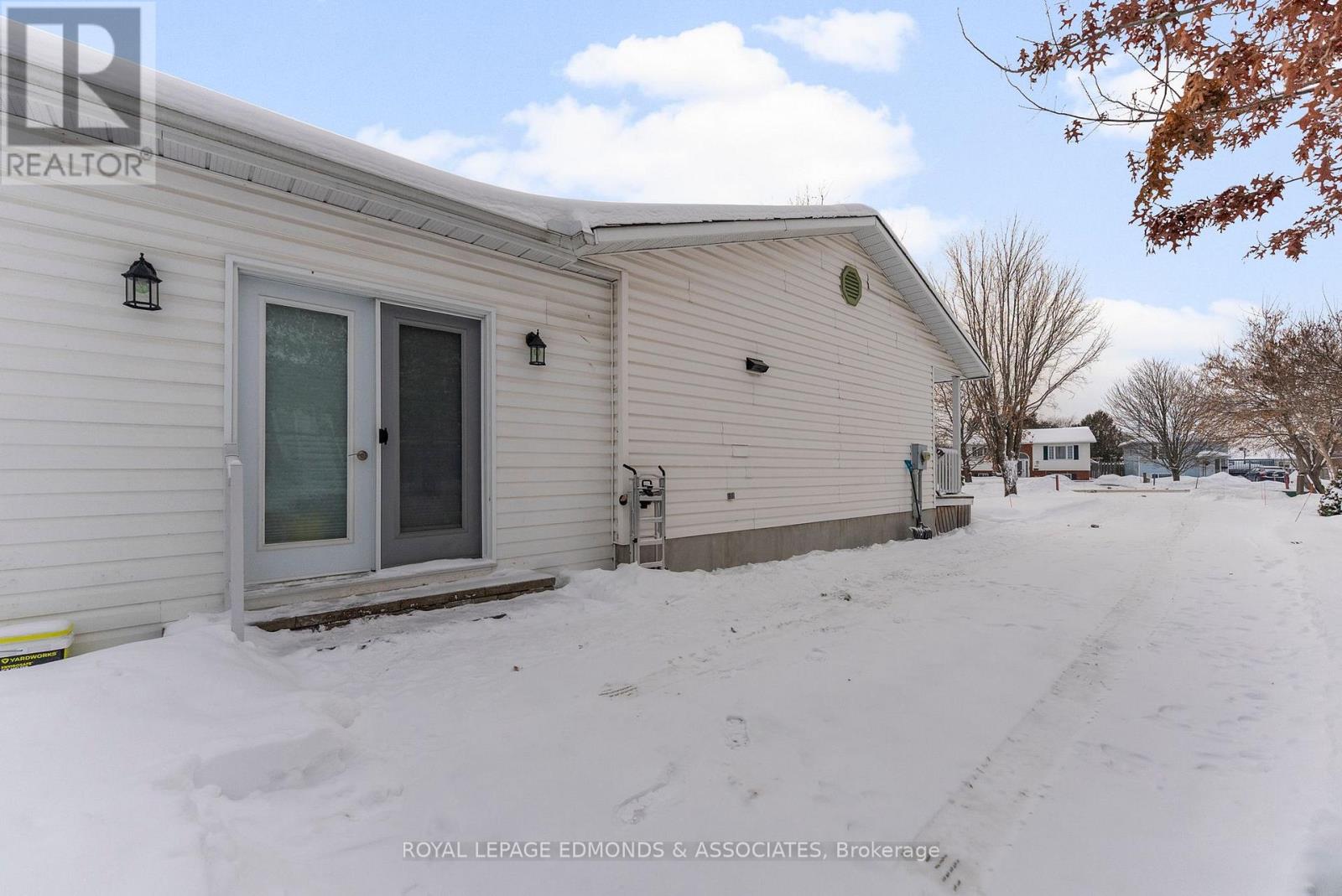 142 Springfield Crescent, Pembroke, Ontario  K8A 8J3 - Photo 29 - X12738818