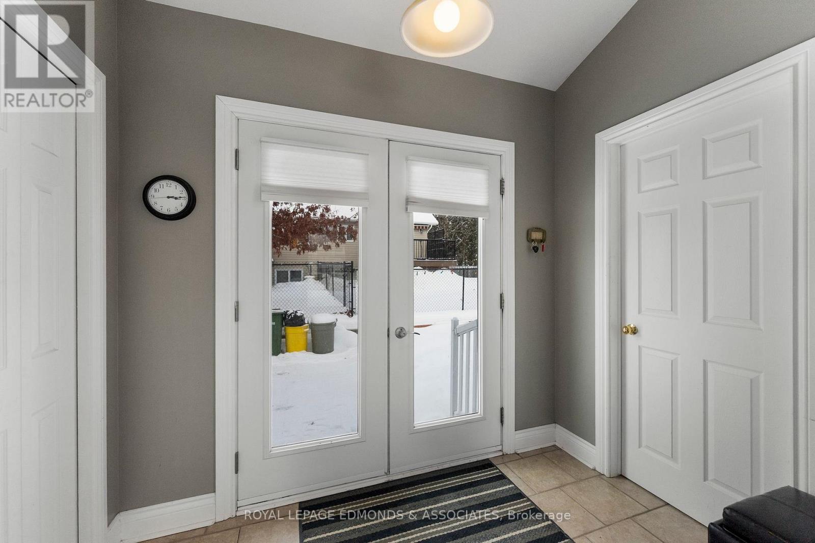 142 Springfield Crescent, Pembroke, Ontario  K8A 8J3 - Photo 9 - X12738818