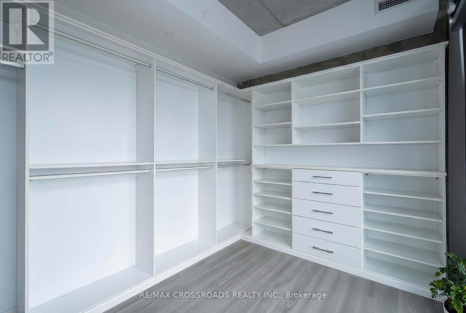 4401 - 224 King Street W, Toronto, Ontario  M5V 1H8 - Photo 29 - C12738638