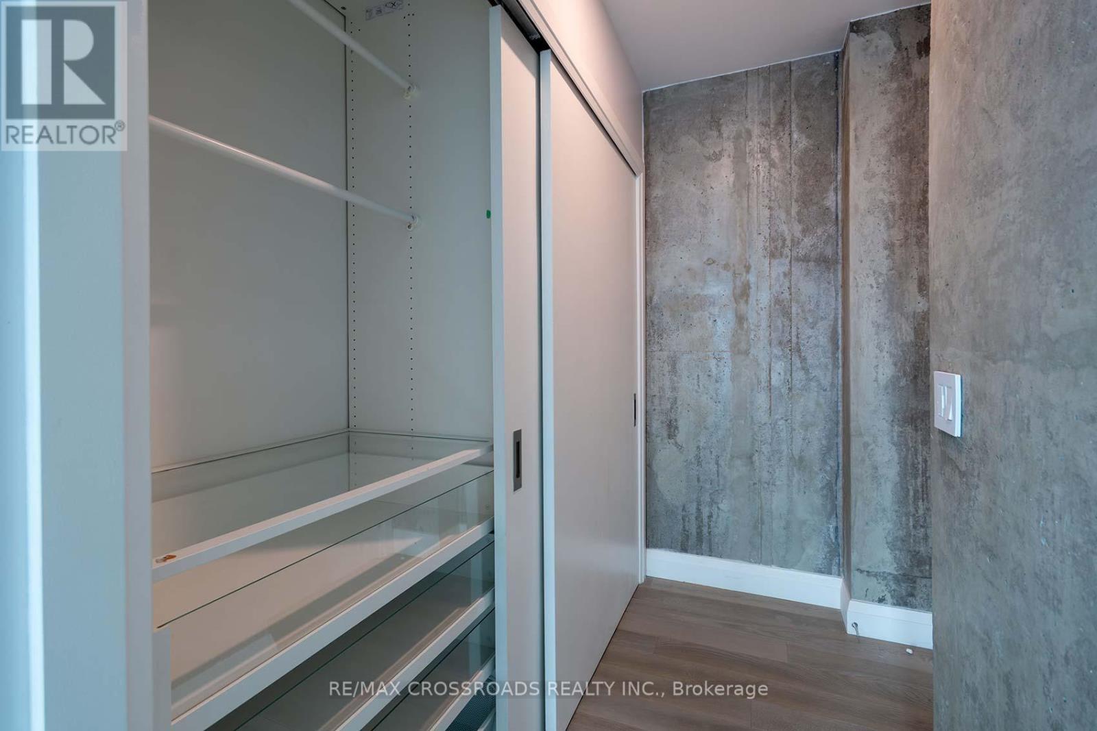 4401 - 224 King Street W, Toronto, Ontario  M5V 1H8 - Photo 37 - C12738638