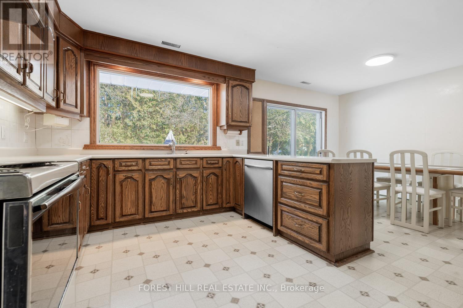 5 Bachelor Place, Toronto, Ontario  M2L 1W9 - Photo 11 - C12738680