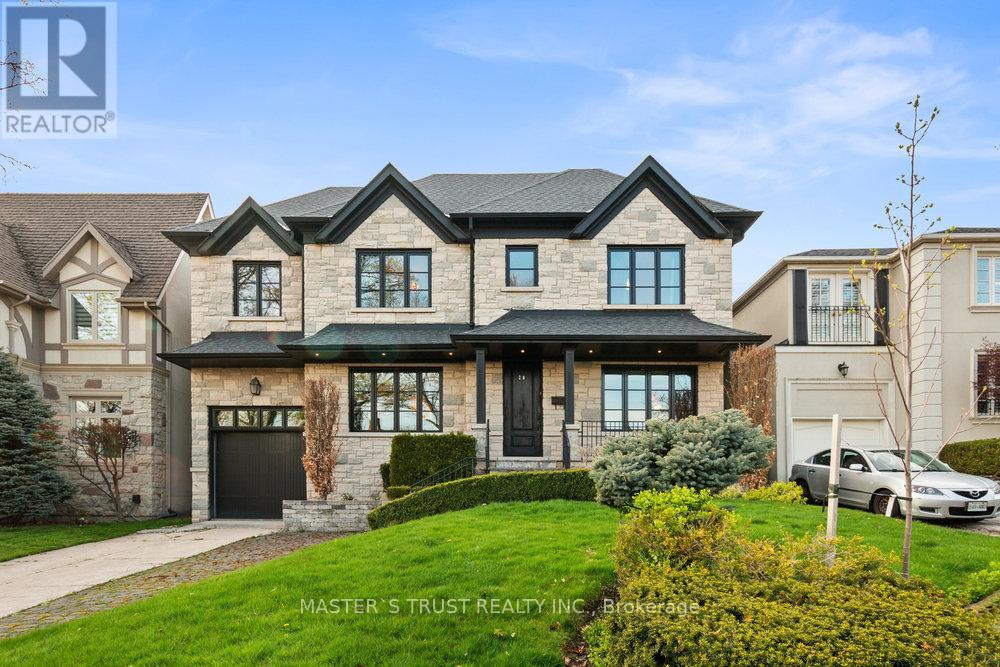 28 FOREST RIDGE DRIVE, Toronto, Ontario