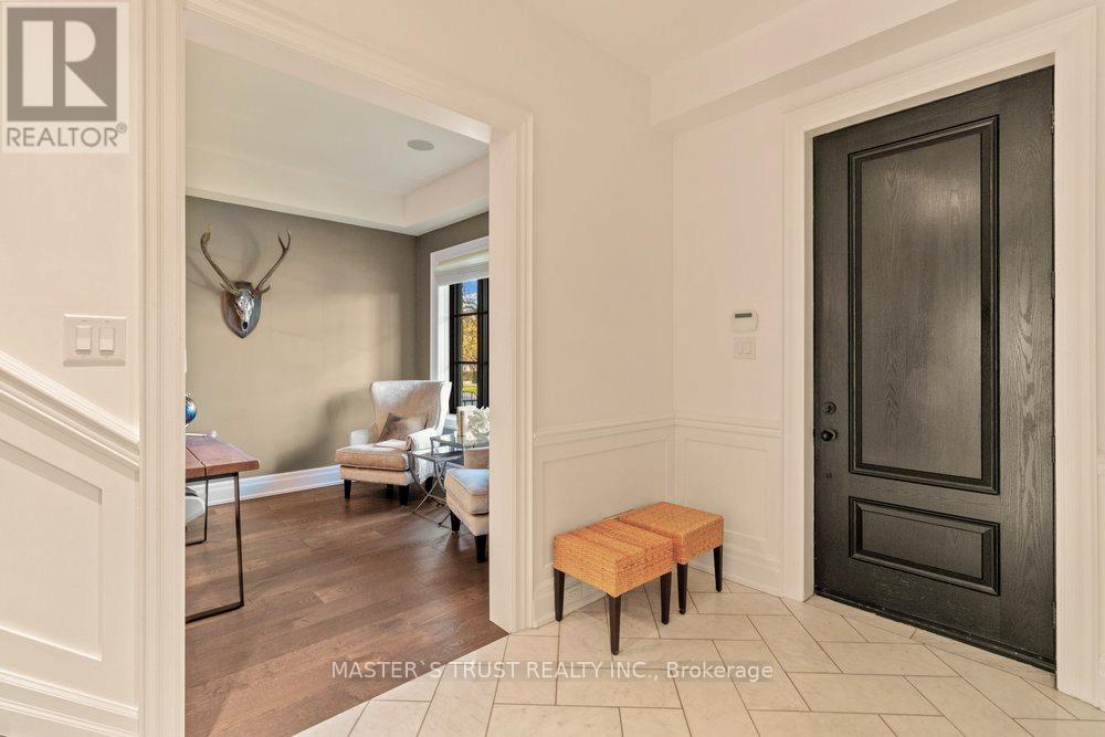 28 Forest Ridge Drive, Toronto, Ontario  M6B 1H3 - Photo 2 - C12738692