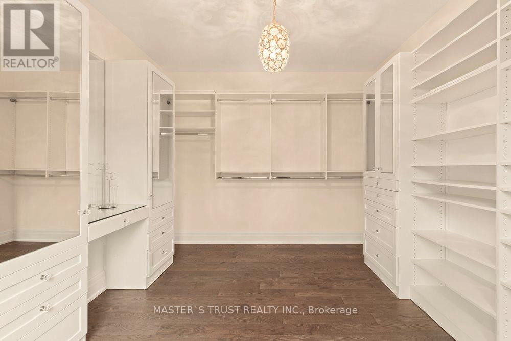 28 Forest Ridge Drive, Toronto, Ontario  M6B 1H3 - Photo 22 - C12738692