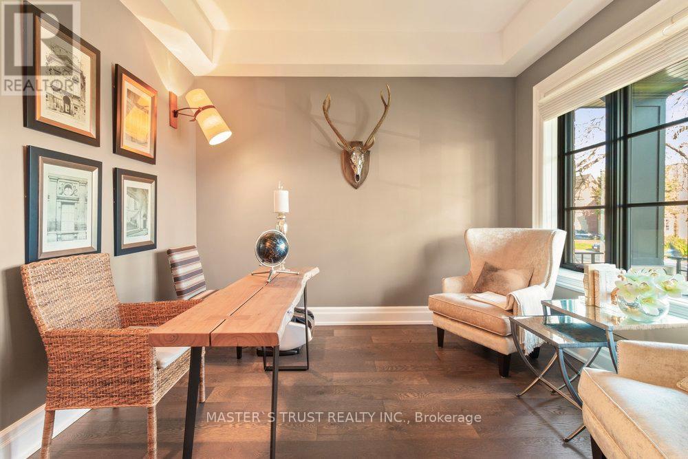 28 Forest Ridge Drive, Toronto, Ontario  M6B 1H3 - Photo 4 - C12738692