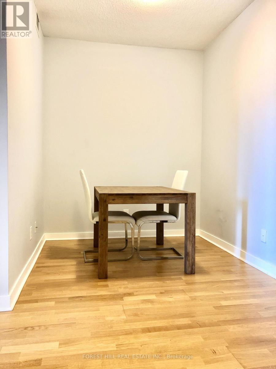 3405 - 295 Adelaide Street W, Toronto, Ontario  M5V 1P7 - Photo 4 - C12738768