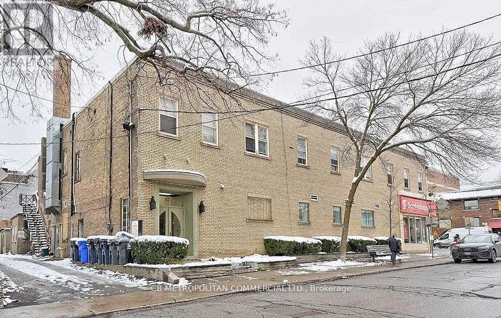 4 - 21 CASTLE KNOCK ROAD, Toronto, Ontario