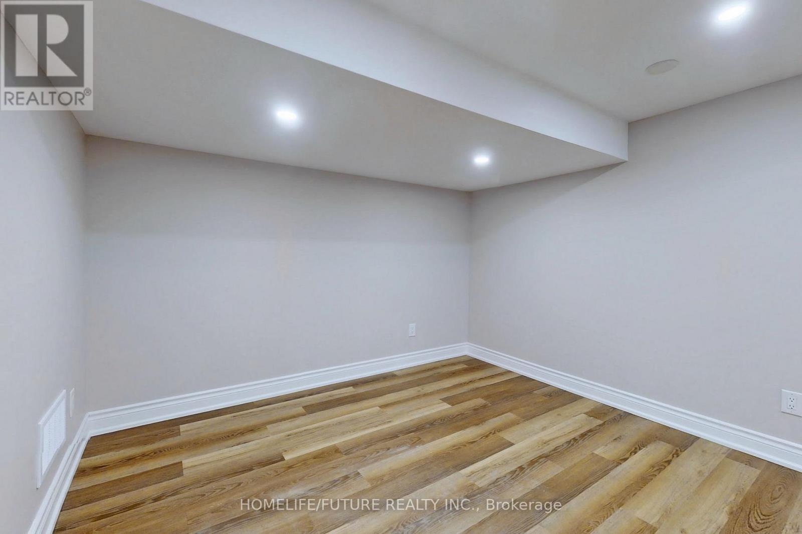 72 Treverton Drive, Toronto, Ontario  M1K 3S7 - Photo 13 - E12738350