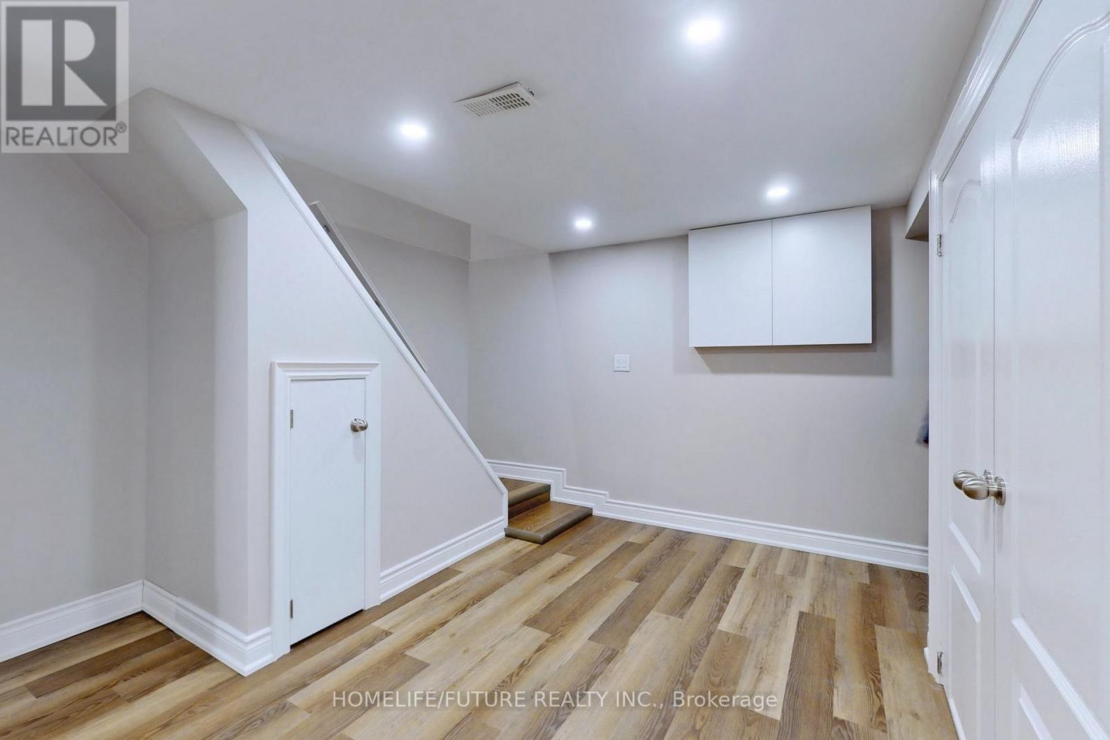 72 Treverton Drive, Toronto, Ontario  M1K 3S7 - Photo 6 - E12738350