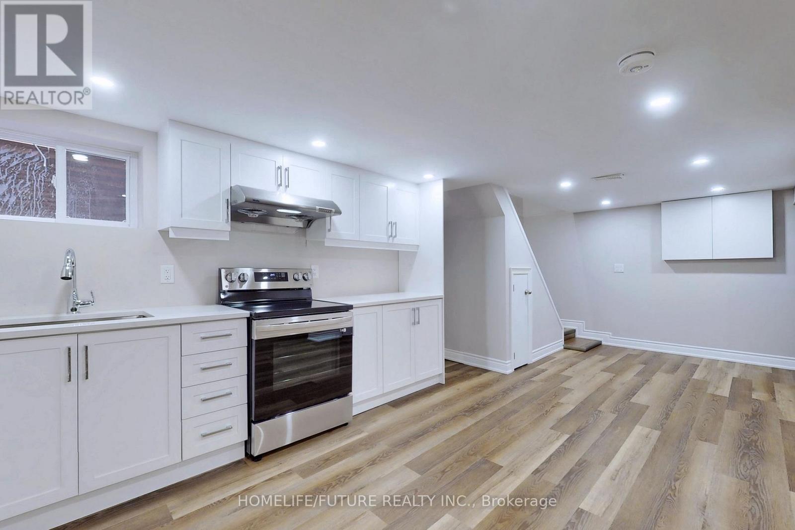 72 Treverton Drive, Toronto, Ontario  M1K 3S7 - Photo 7 - E12738350