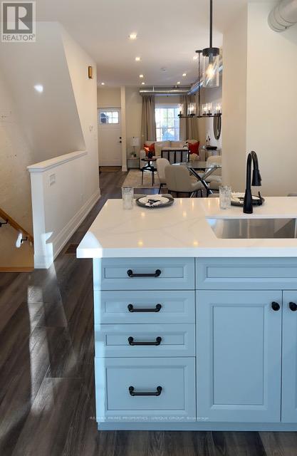 633 Milverton Boulevard, Toronto, Ontario  M4C 1X8 - Photo 11 - E12738626