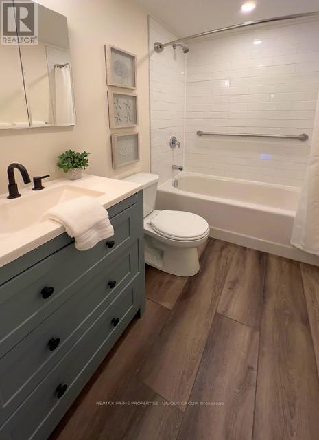 633 Milverton Boulevard, Toronto, Ontario  M4C 1X8 - Photo 14 - E12738626