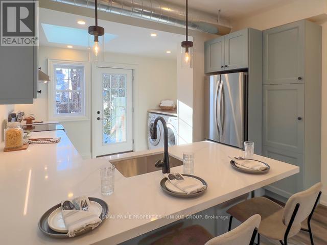 633 Milverton Boulevard, Toronto, Ontario  M4C 1X8 - Photo 8 - E12738626