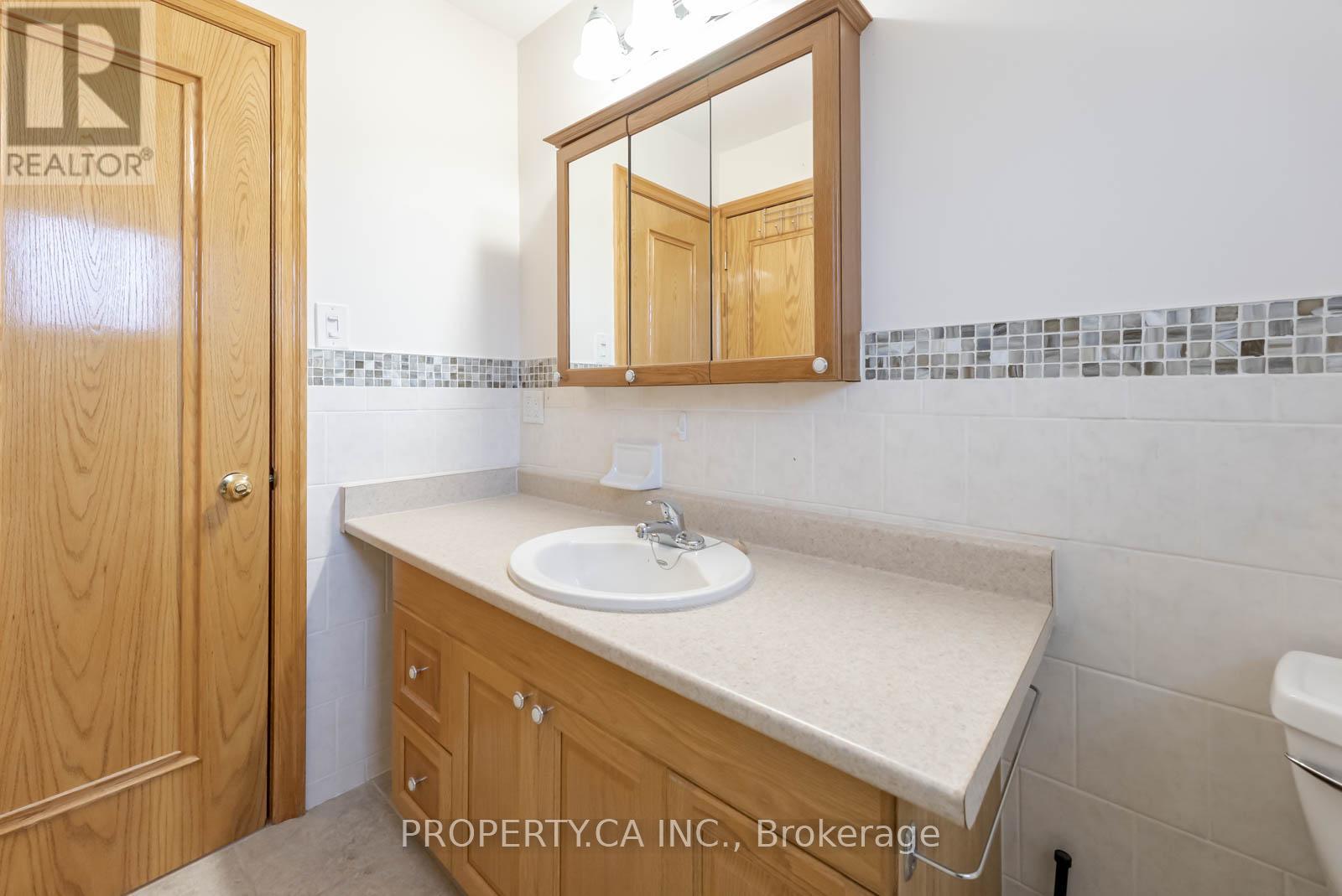 Main - 15 Riant Street, Toronto, Ontario  M1M 3S8 - Photo 19 - E12738732