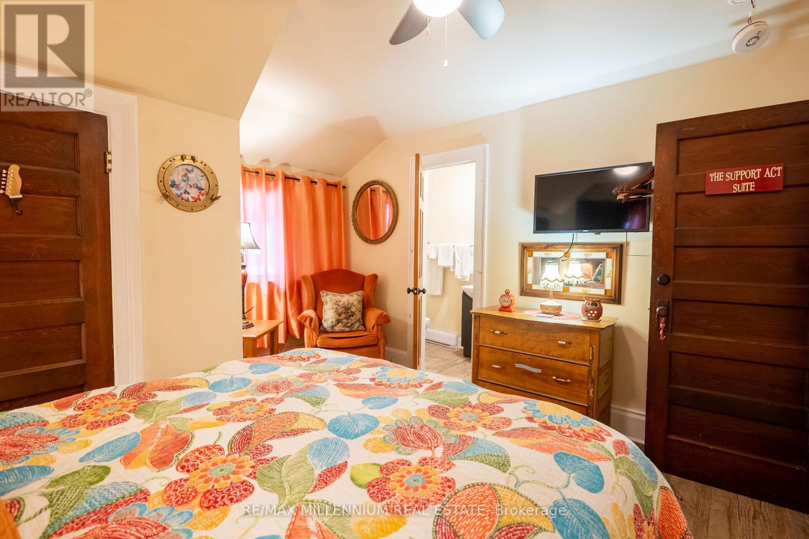 830 Muskoka Road S, Gravenhurst, Ontario  P1P 1K3 - Photo 8 - X12734918