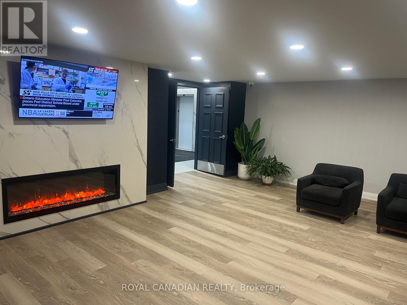 307 - 2550 Pharmacy Avenue, Toronto, Ontario  M1W 1H9 - Photo 4 - E12738856