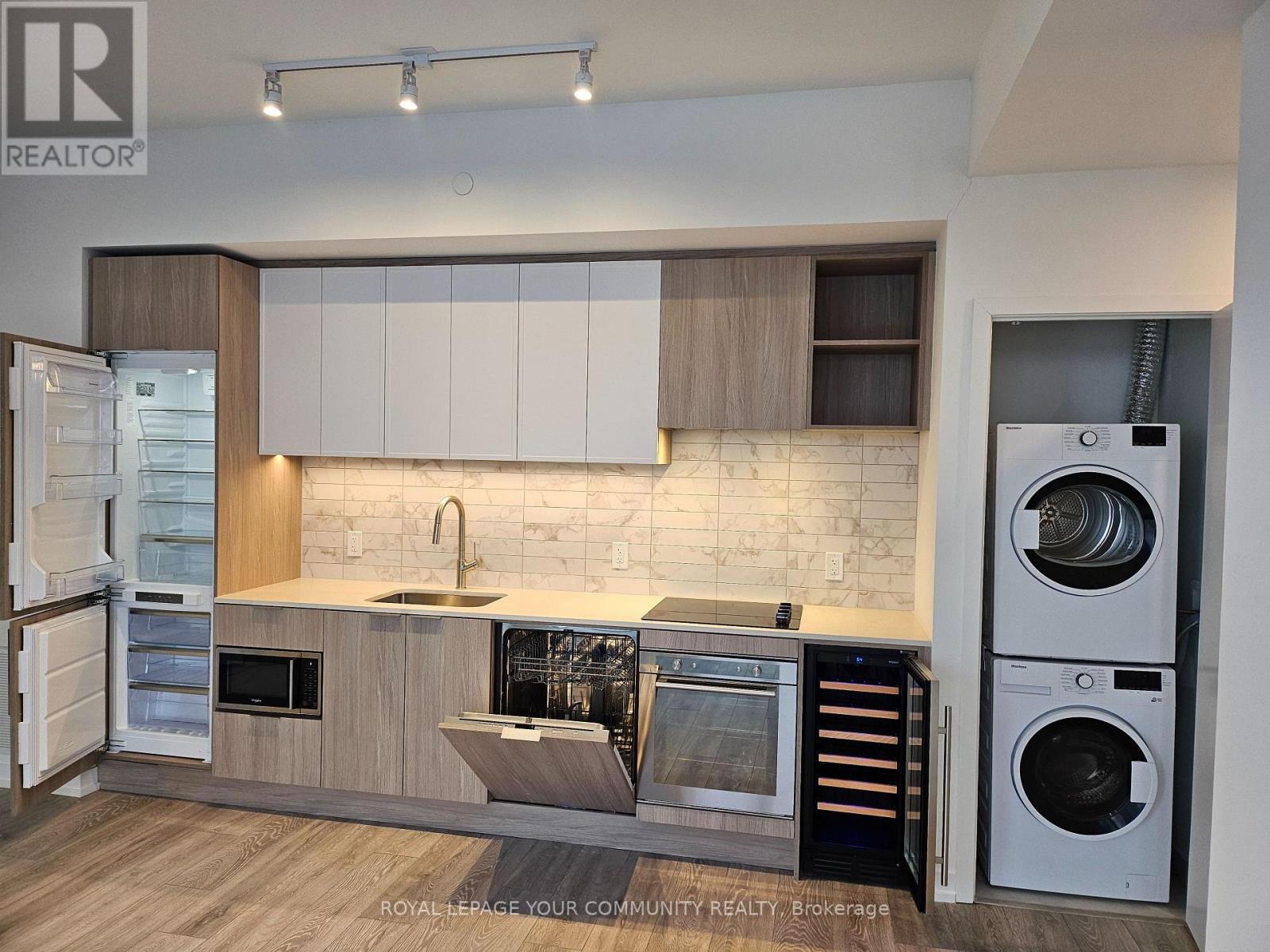 716 - 2020 Bathurst Street, Toronto, Ontario  M5P 3L1 - Photo 4 - C12688892