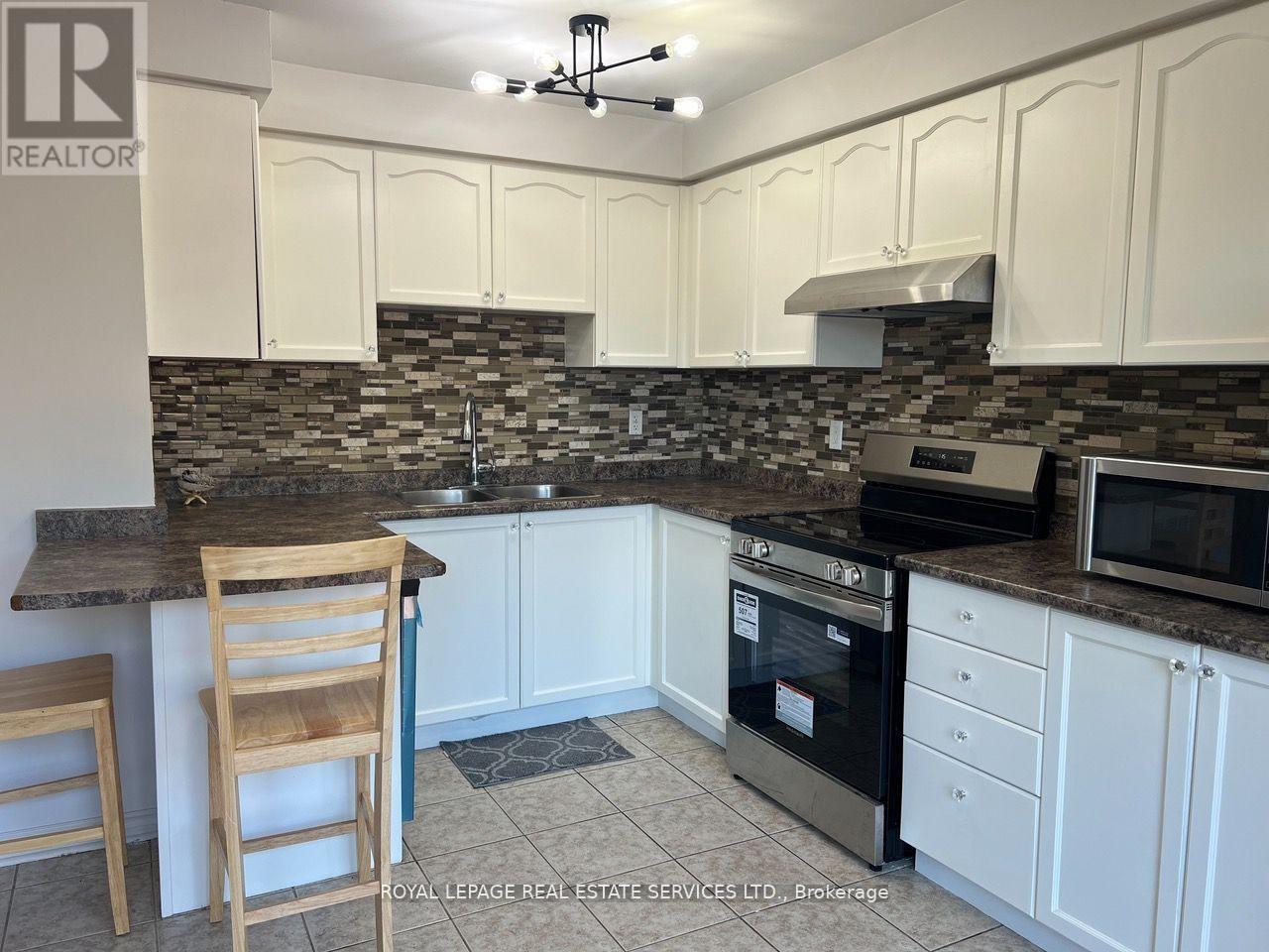 19 Callander Crescent, New Tecumseth, Ontario  L9R 0B4 - Photo 12 - N12723042