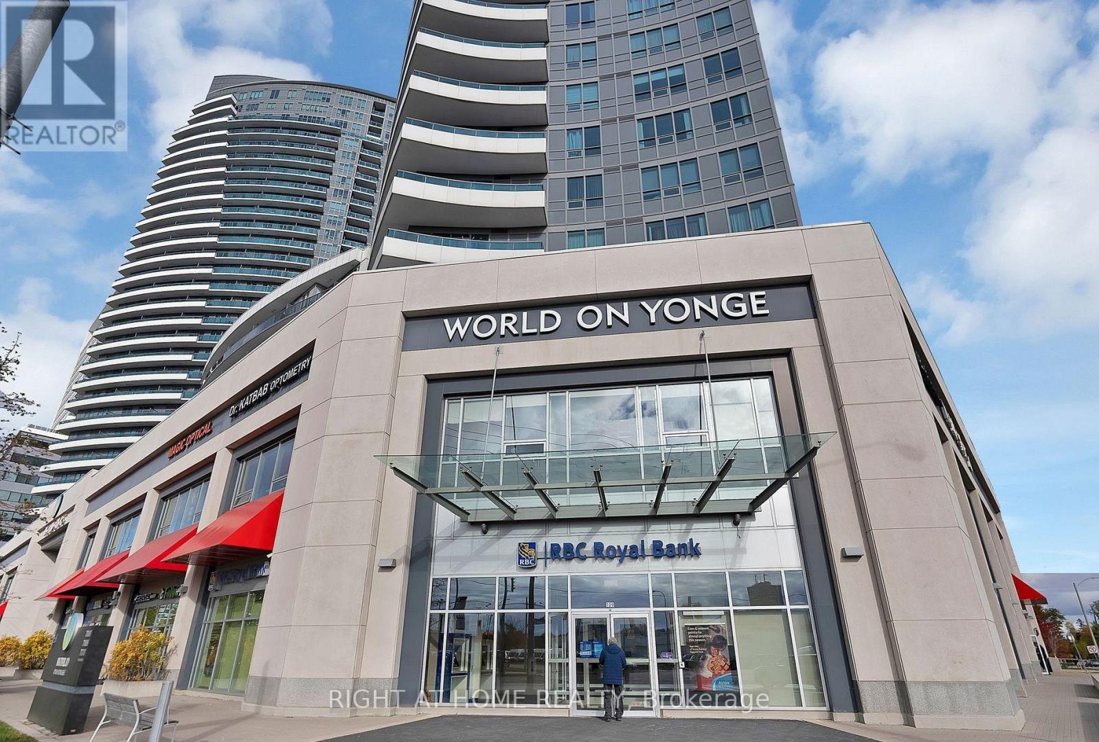 303 - 7171 YONGE STREET, Markham, Ontario