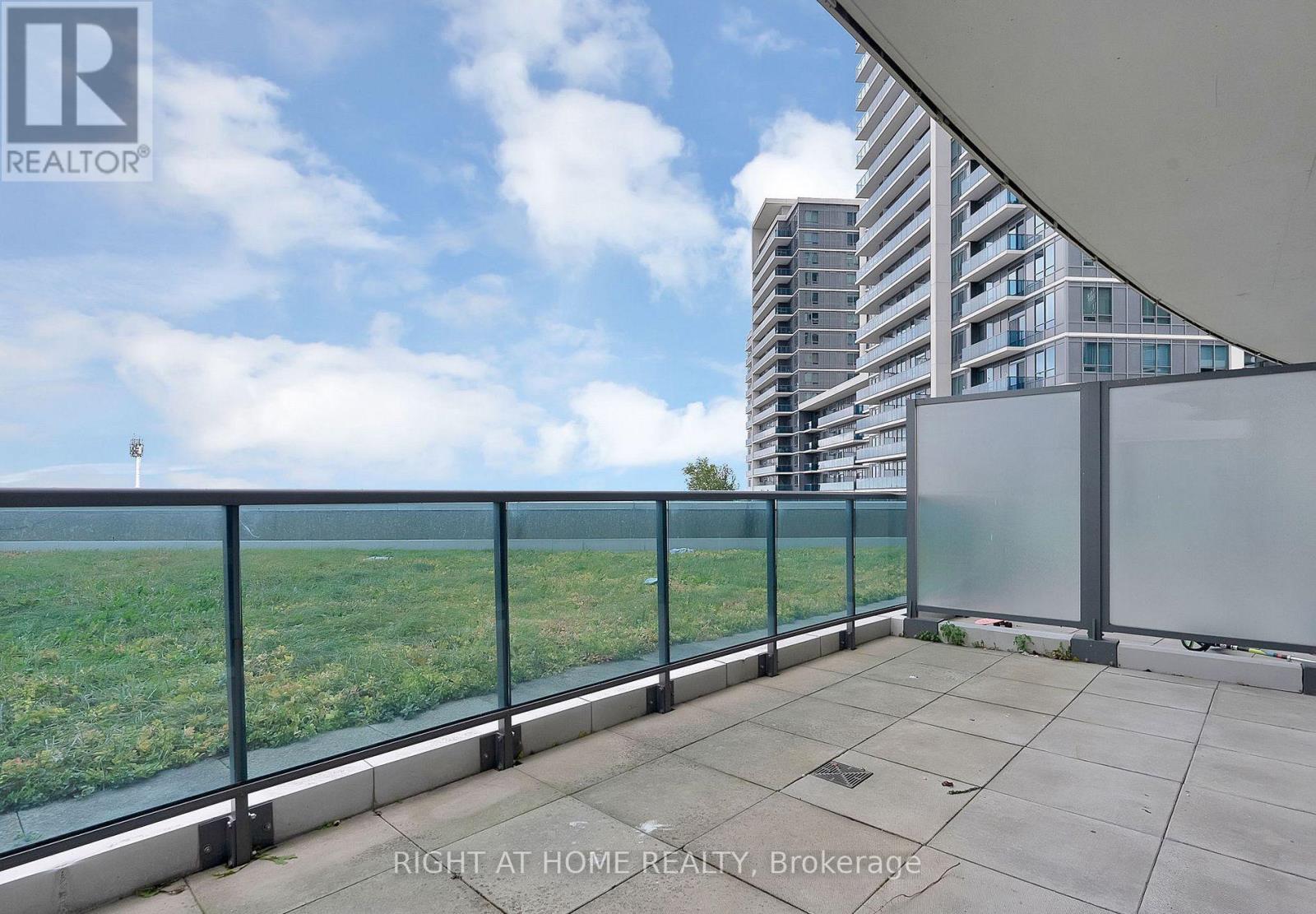 303 - 7171 Yonge Street, Markham, Ontario  L3T 0C5 - Photo 10 - N12738640