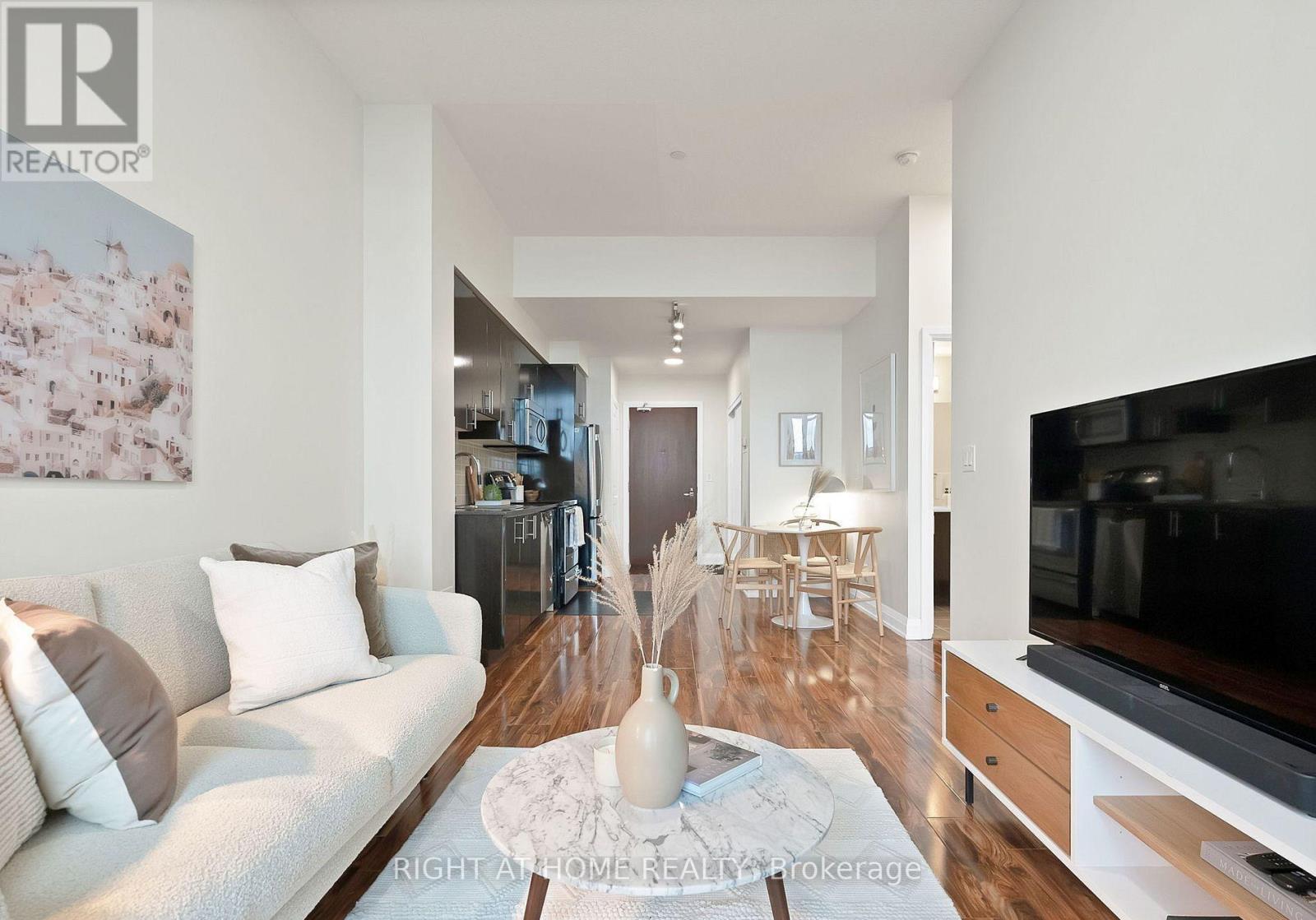 303 - 7171 Yonge Street, Markham, Ontario  L3T 0C5 - Photo 4 - N12738640