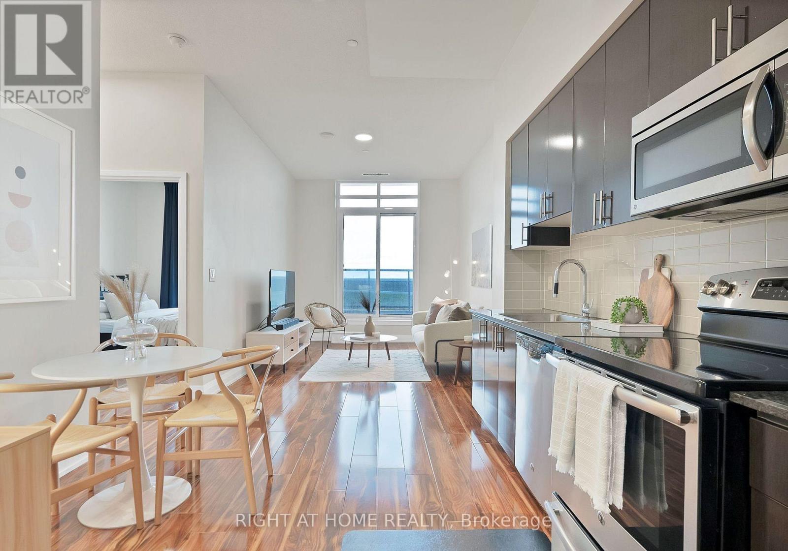 303 - 7171 Yonge Street, Markham, Ontario  L3T 0C5 - Photo 6 - N12738640