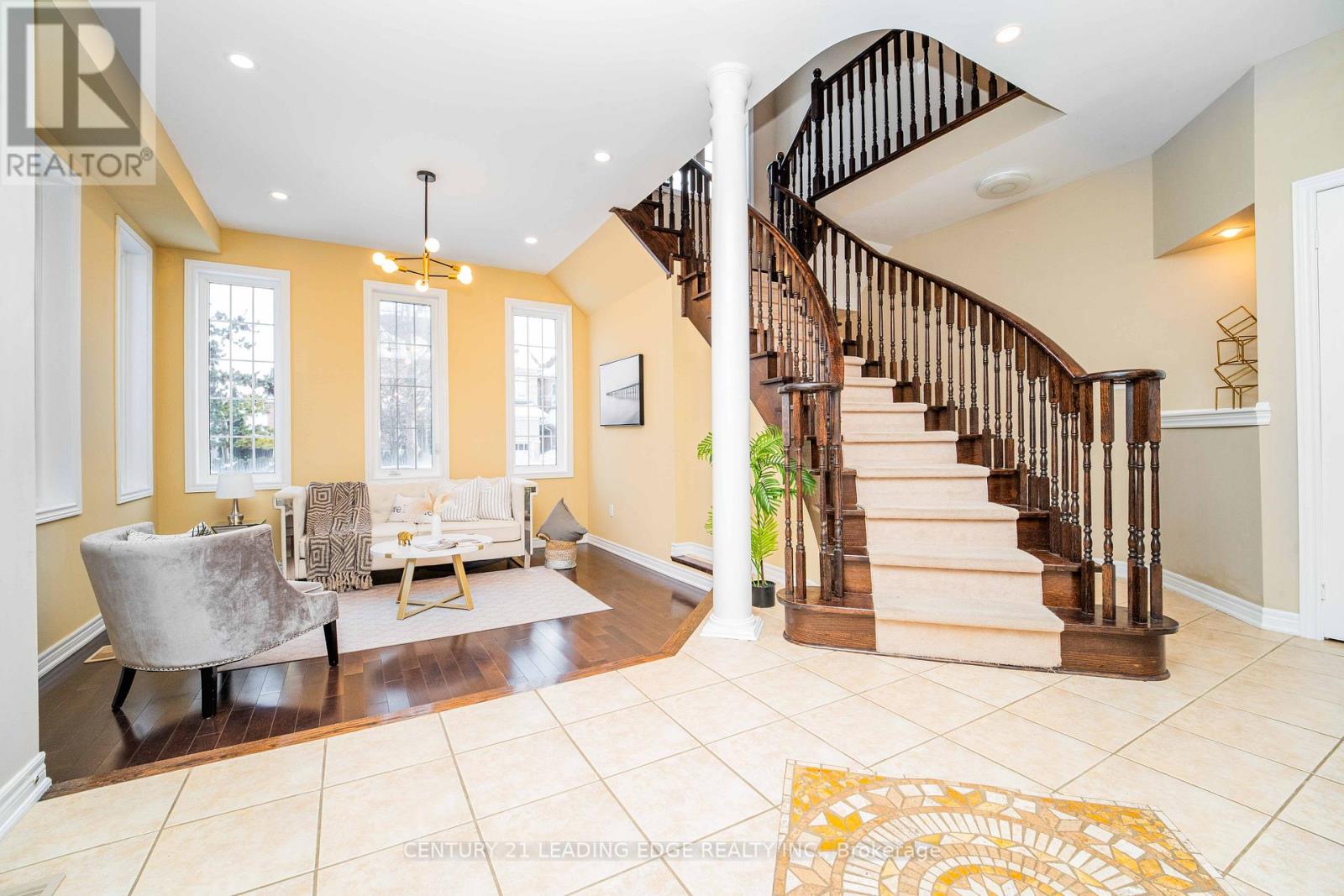 49 Stonechurch Crescent, Markham, Ontario  L6B 0J2 - Photo 11 - N12738654