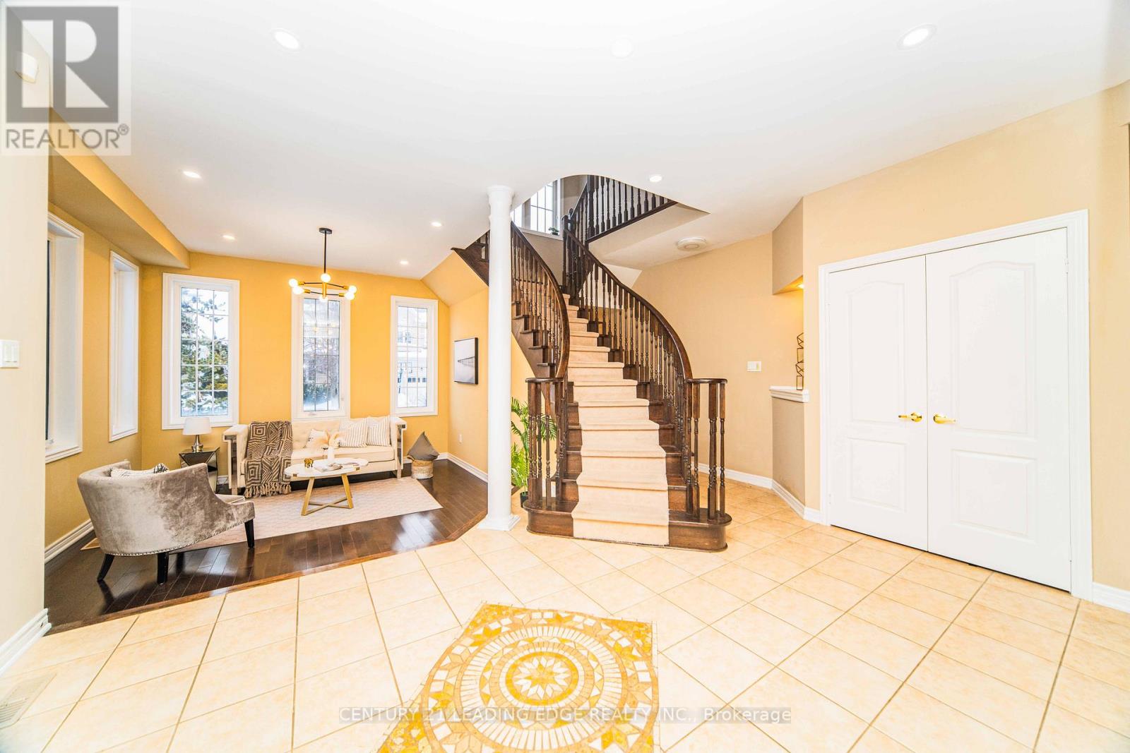 49 Stonechurch Crescent, Markham, Ontario  L6B 0J2 - Photo 12 - N12738654