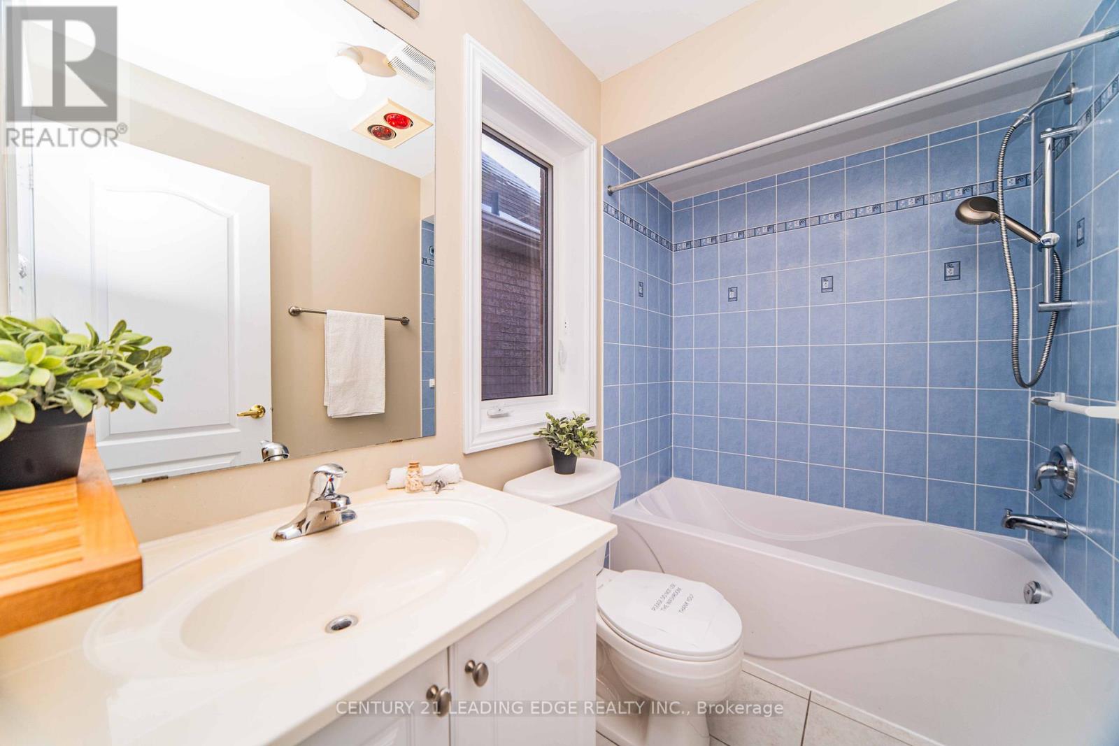 49 Stonechurch Crescent, Markham, Ontario  L6B 0J2 - Photo 28 - N12738654