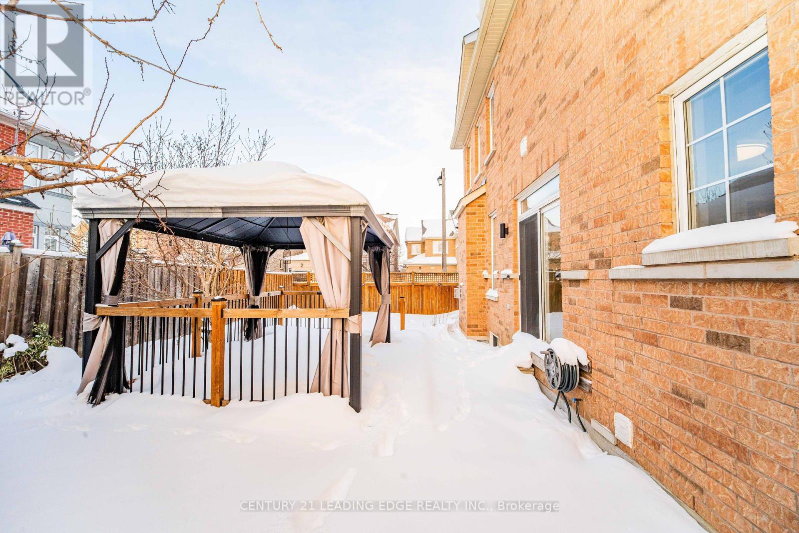 49 Stonechurch Crescent, Markham, Ontario  L6B 0J2 - Photo 42 - N12738654