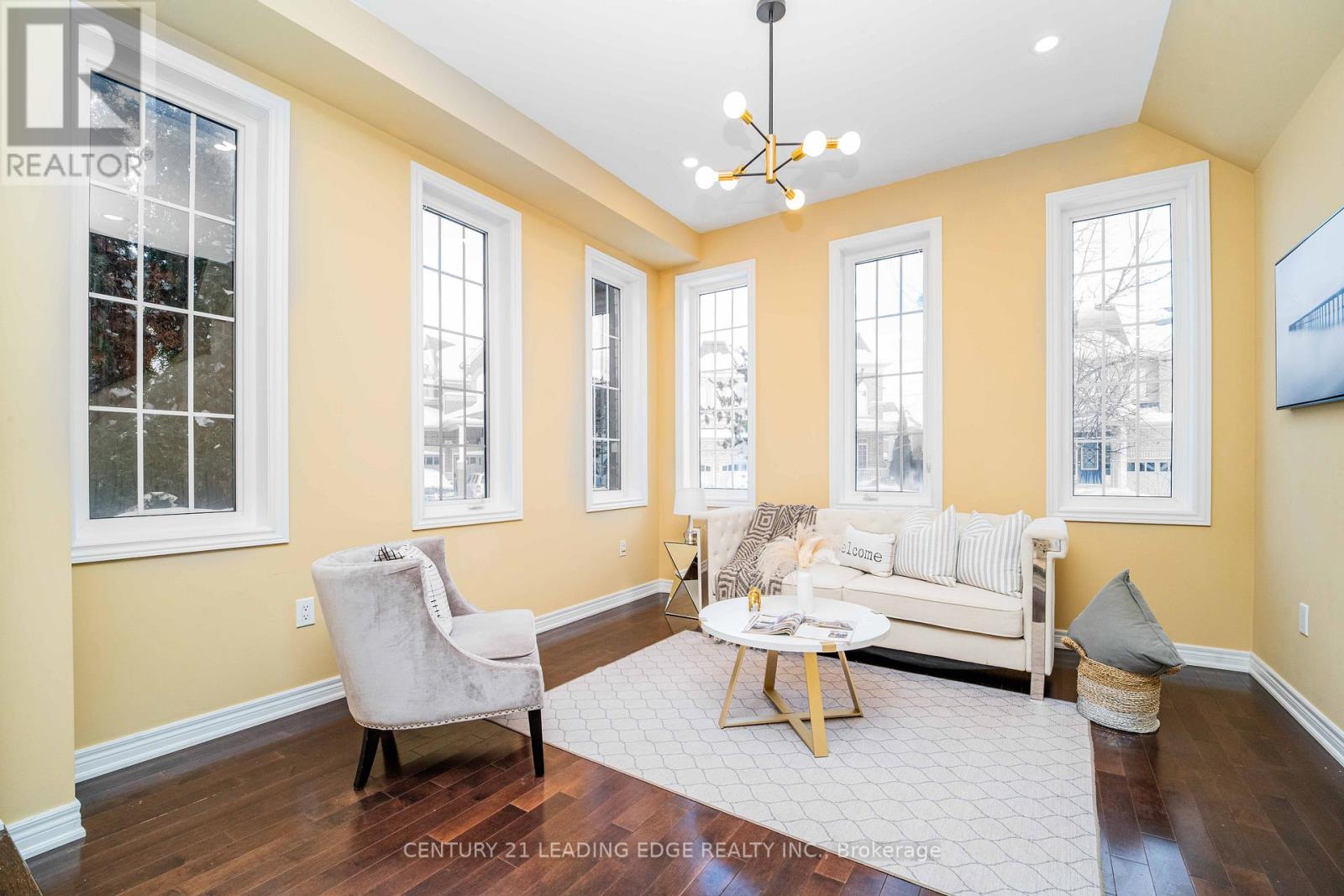 49 Stonechurch Crescent, Markham, Ontario  L6B 0J2 - Photo 9 - N12738654