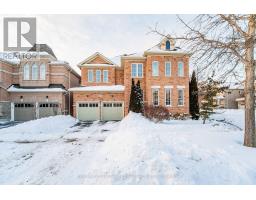 49 STONECHURCH CRESCENT, Markham, Ontario