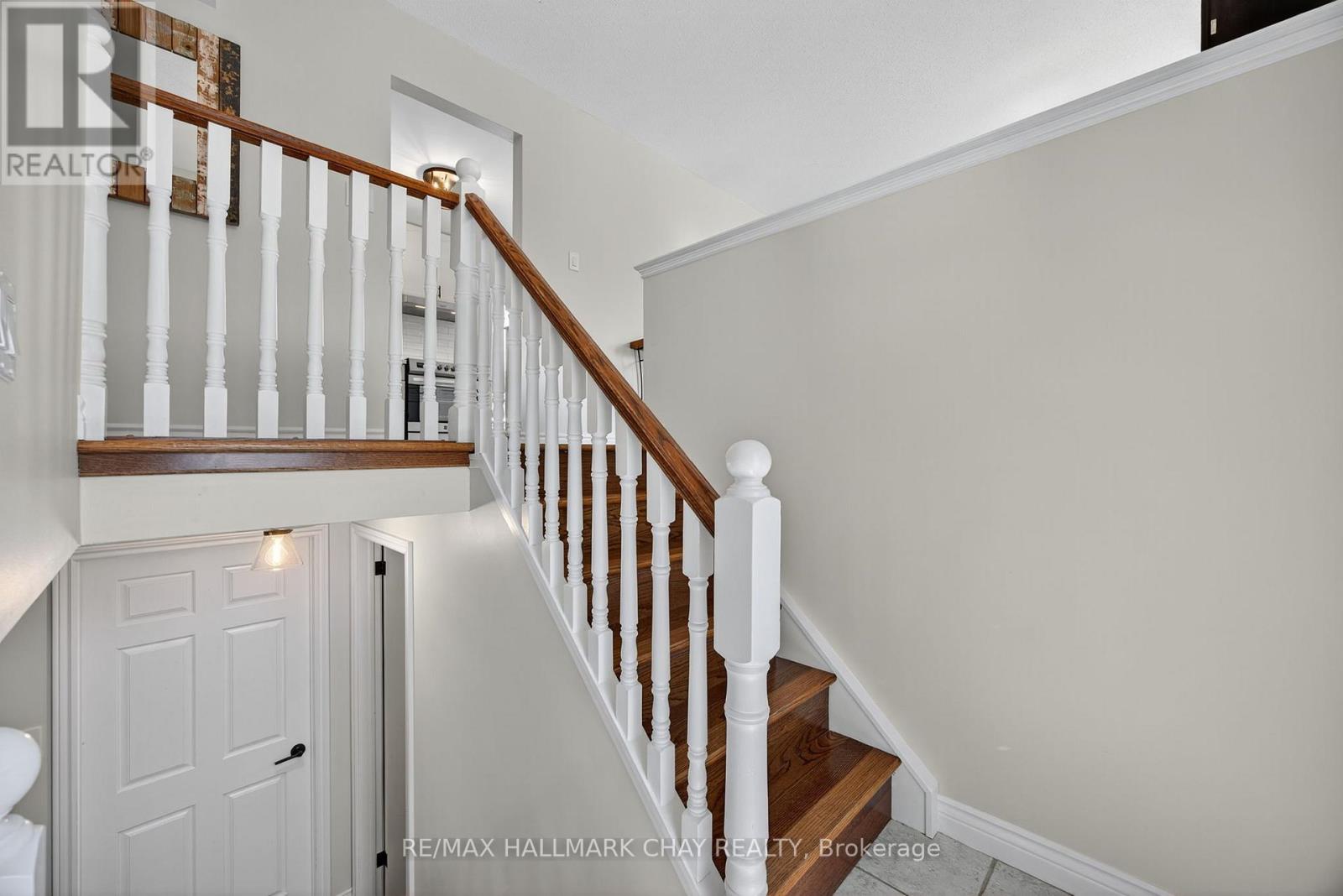 206 North Ridge Road, Essa (Thornton), Ontario L0L 2N0 - Photo 4 - N12738664