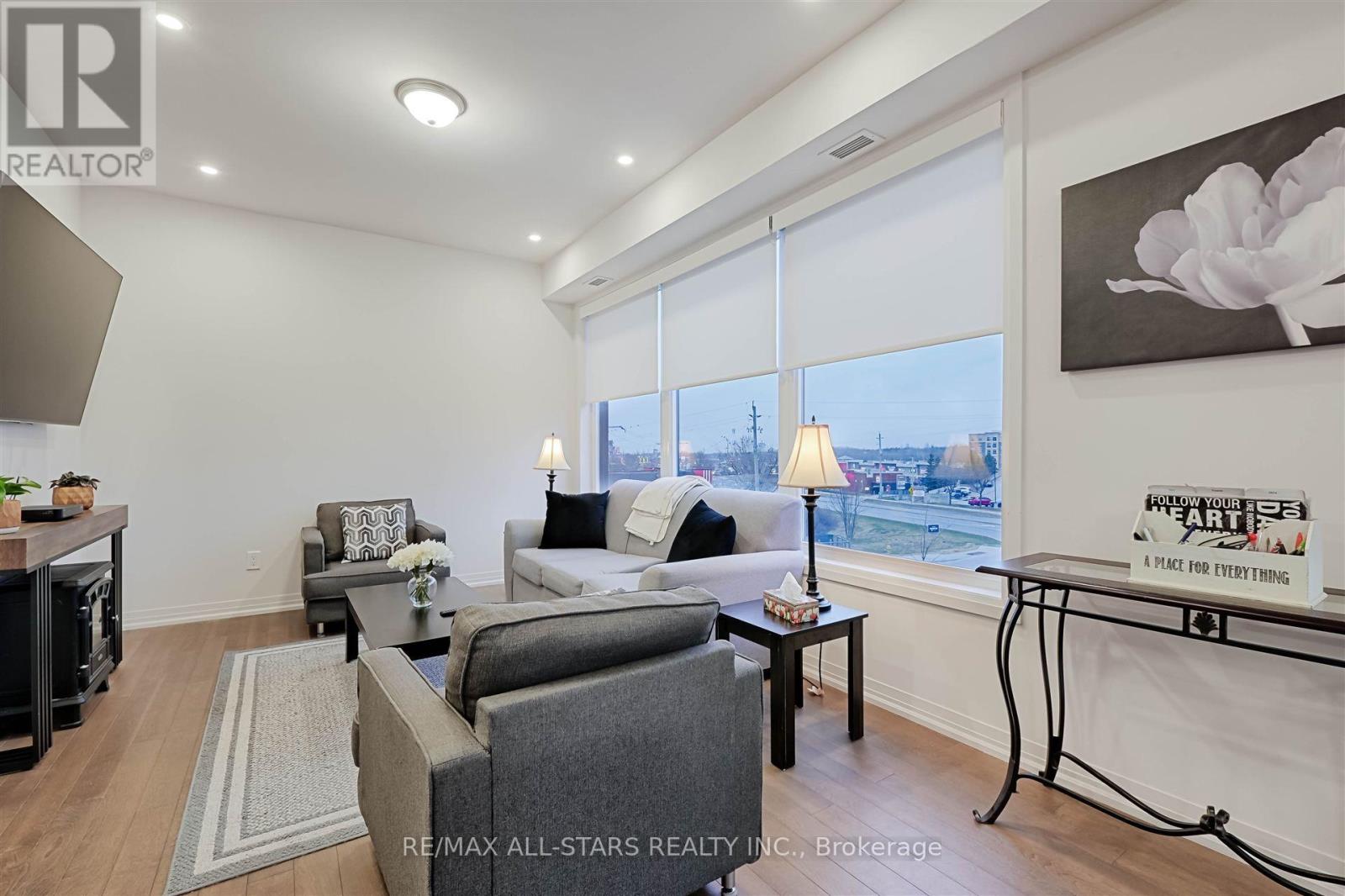 301 - 164 Cemetery Road, Uxbridge, Ontario  L9P 1R1 - Photo 4 - N12738724