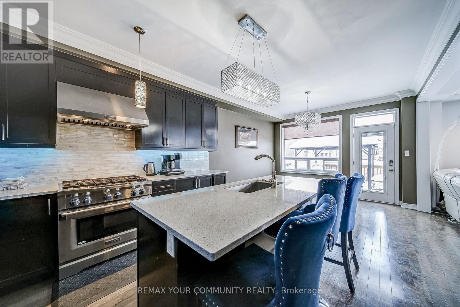 18 Beechener Street, Georgina, Ontario  L0E 1R0 - Photo 13 - N12738810