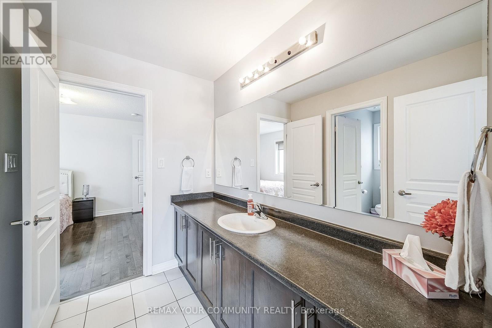 18 Beechener Street, Georgina, Ontario  L0E 1R0 - Photo 30 - N12738810