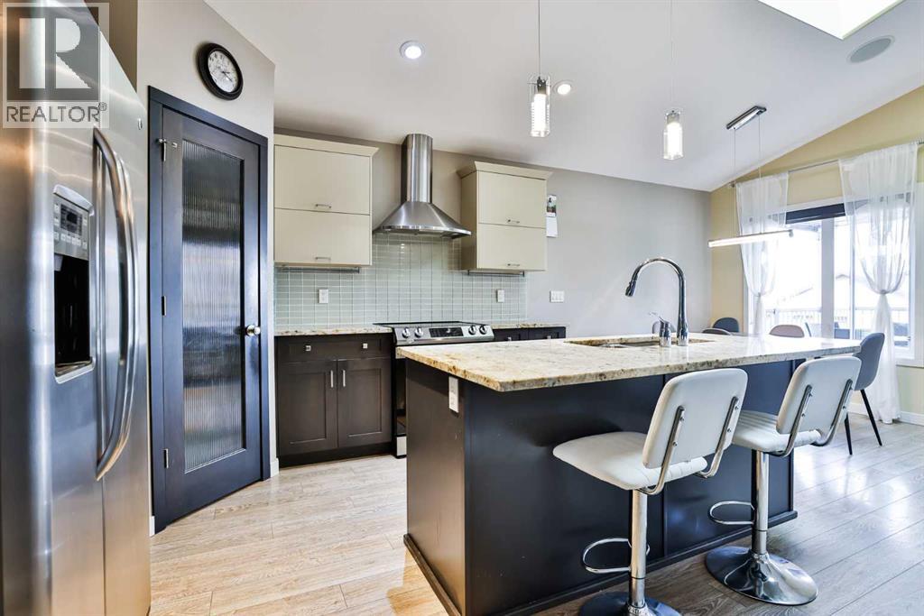 93 Riverine Lane W, Lethbridge, Alberta  T1H 5V6 - Photo 4 - A2270407