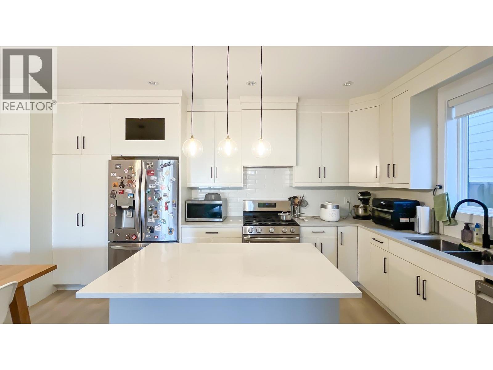 5086 Manor Street, Burnaby, British Columbia V5G 1B5 - Photo 7 - R3080604