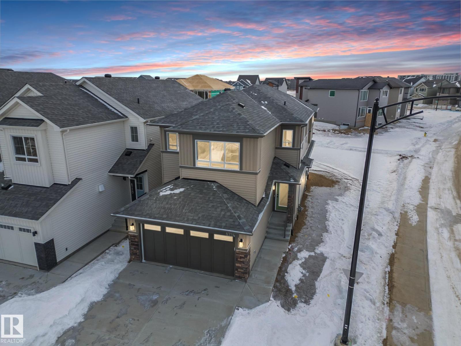 8724 224 ST NW, Edmonton, Alberta