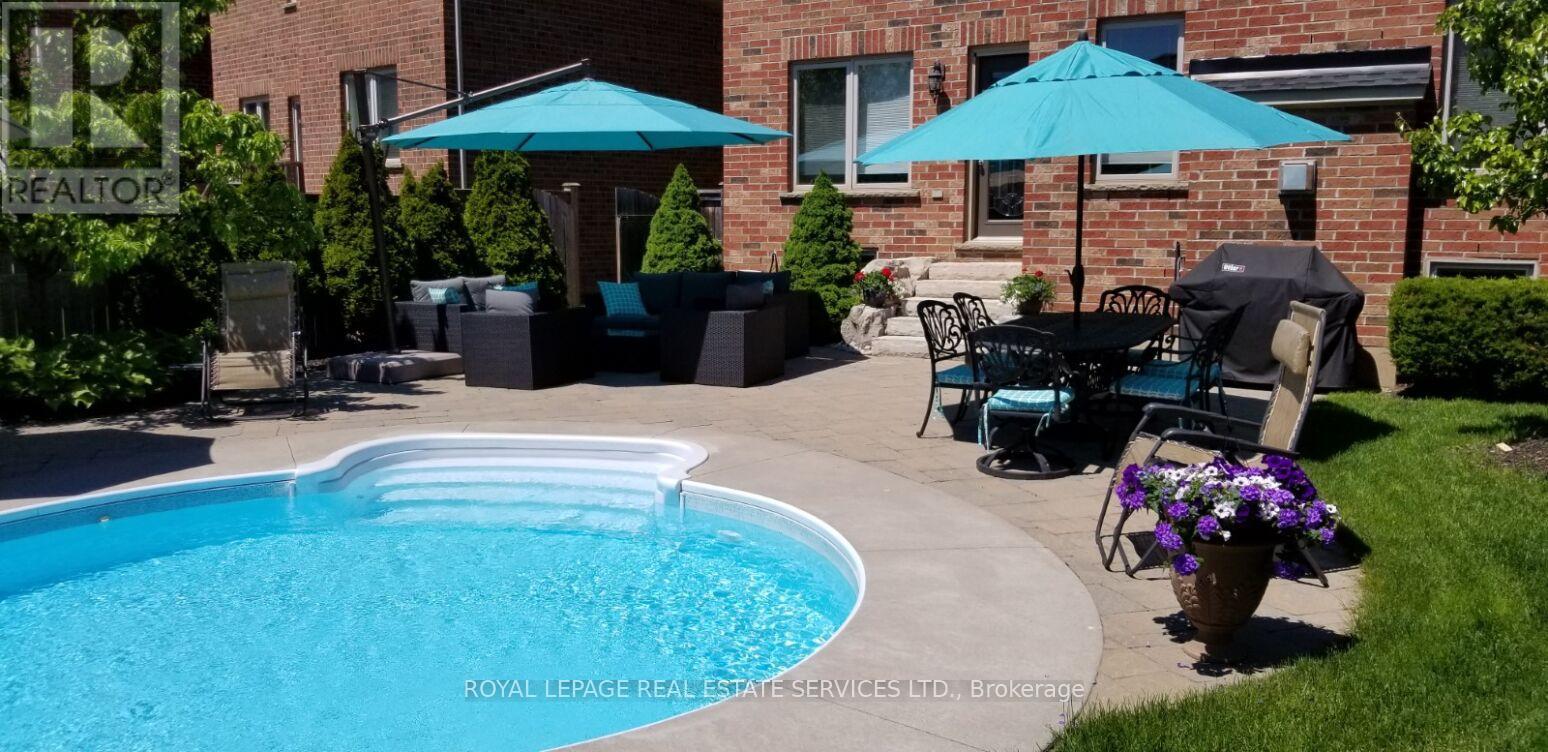 2275 Littondale Lane, Oakville, Ontario  L6M 0A6 - Photo 36 - W12738652