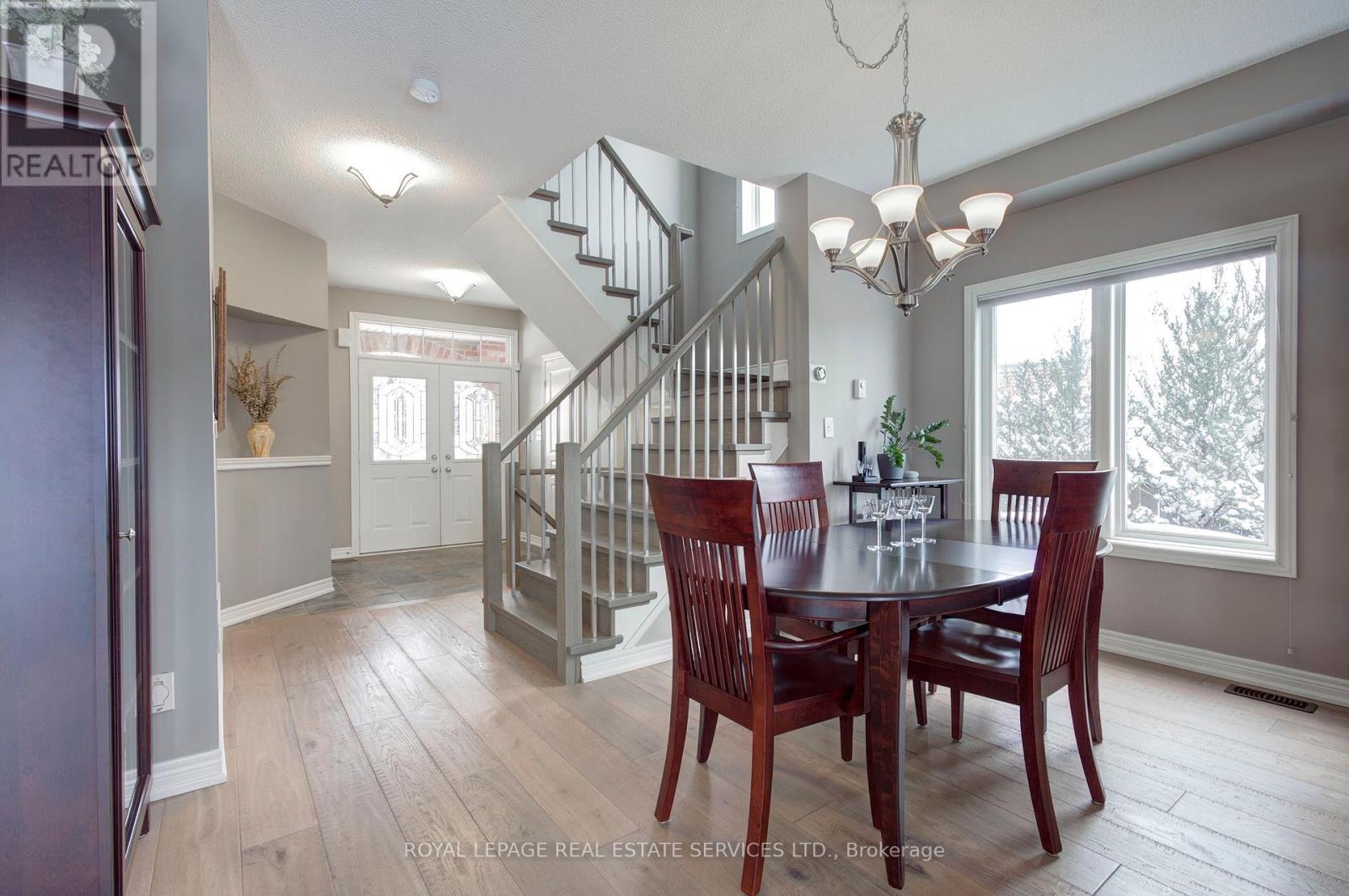 2275 Littondale Lane, Oakville, Ontario  L6M 0A6 - Photo 7 - W12738652