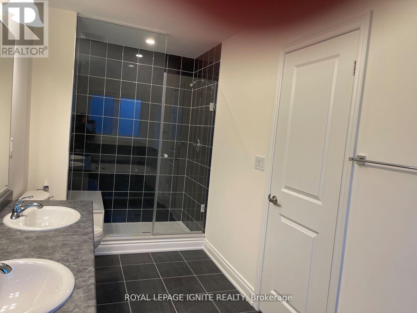 35 Bushwood Trail, Brampton, Ontario  L6Y 6G6 - Photo 8 - W12738660