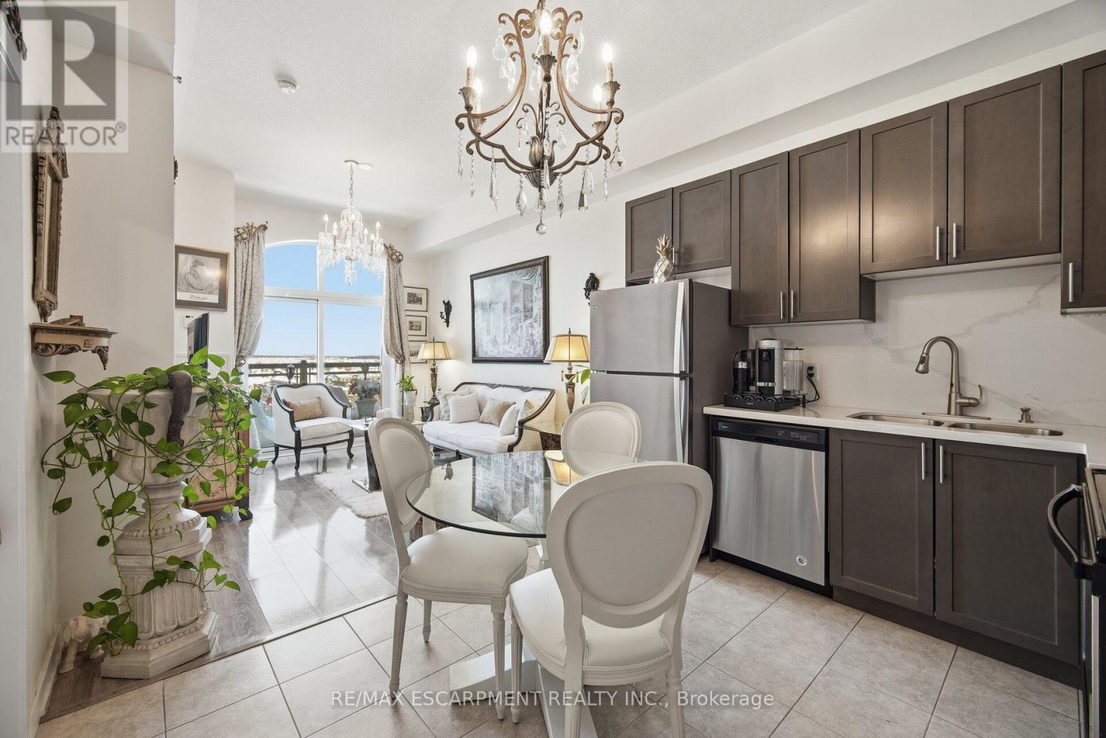 Ph #811 - 2486 Old Bronte Road, Oakville, Ontario  L6M 0Y4 - Photo 10 - W12738668