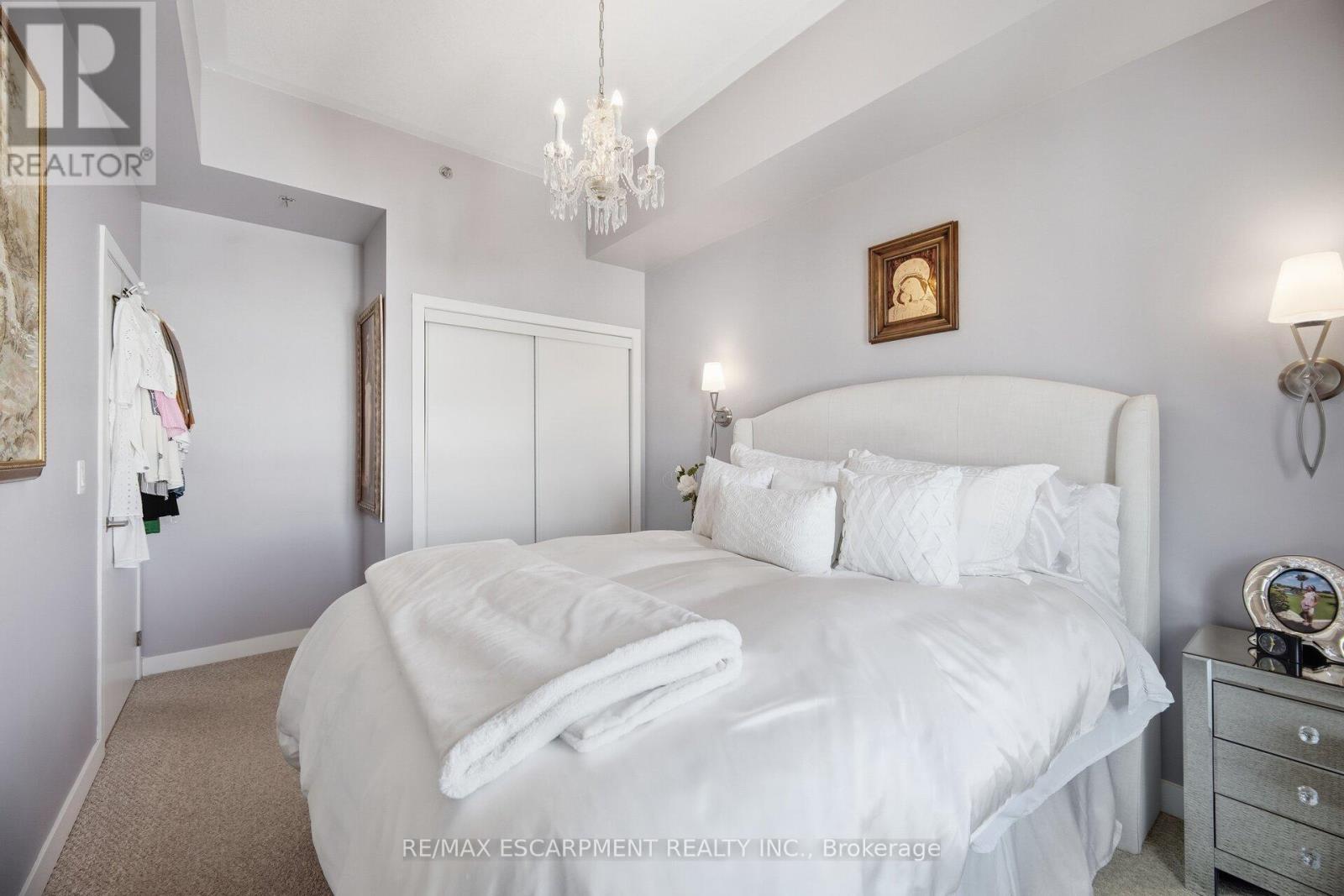 Ph #811 - 2486 Old Bronte Road, Oakville, Ontario  L6M 0Y4 - Photo 20 - W12738668