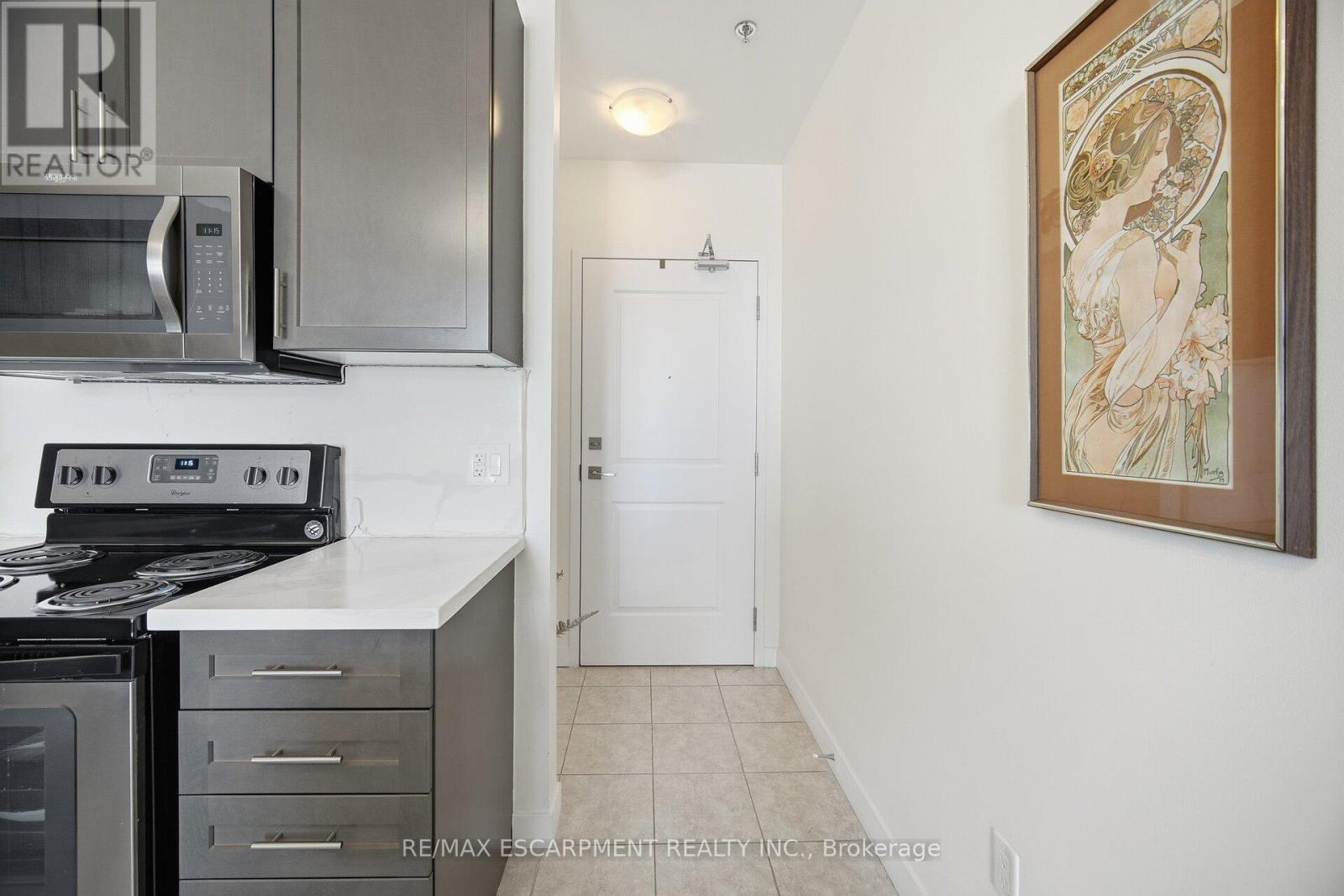 Ph #811 - 2486 Old Bronte Road, Oakville, Ontario  L6M 0Y4 - Photo 5 - W12738668