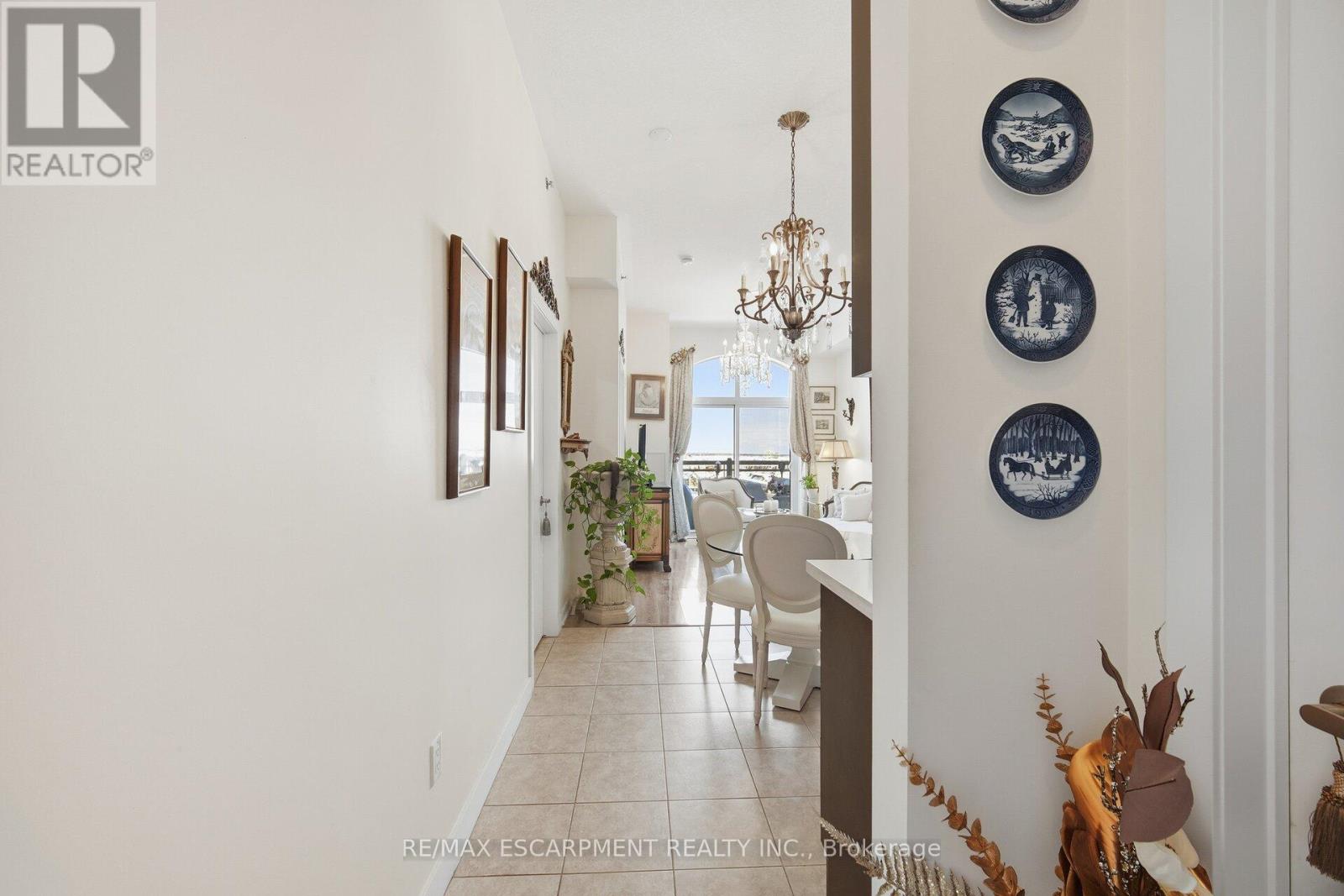 Ph #811 - 2486 Old Bronte Road, Oakville, Ontario  L6M 0Y4 - Photo 6 - W12738668