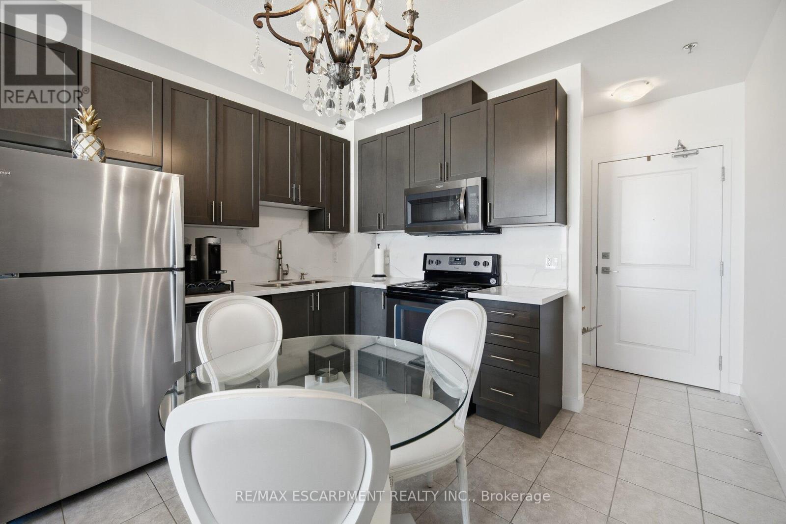 Ph #811 - 2486 Old Bronte Road, Oakville, Ontario  L6M 0Y4 - Photo 7 - W12738668