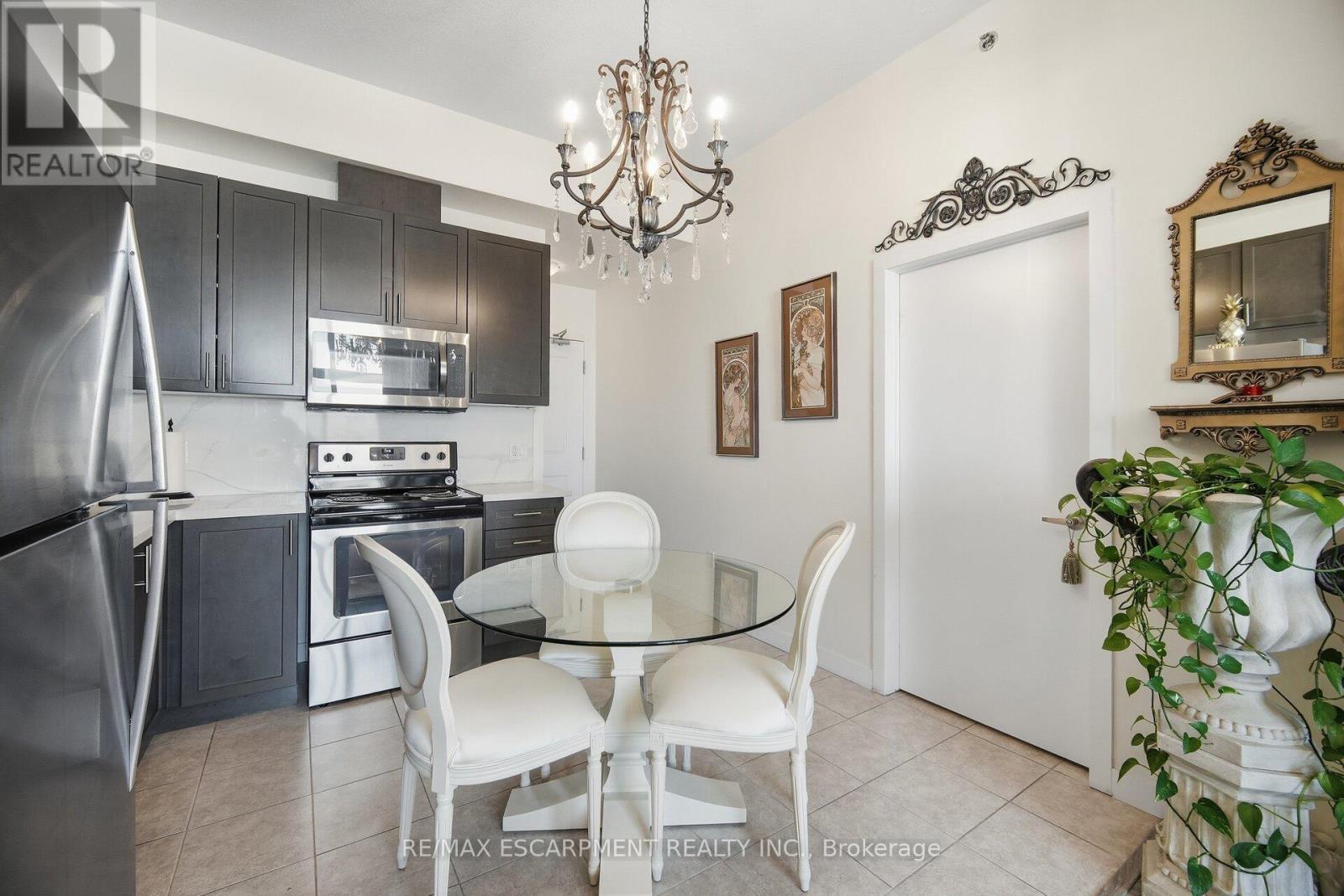 Ph #811 - 2486 Old Bronte Road, Oakville, Ontario  L6M 0Y4 - Photo 8 - W12738668