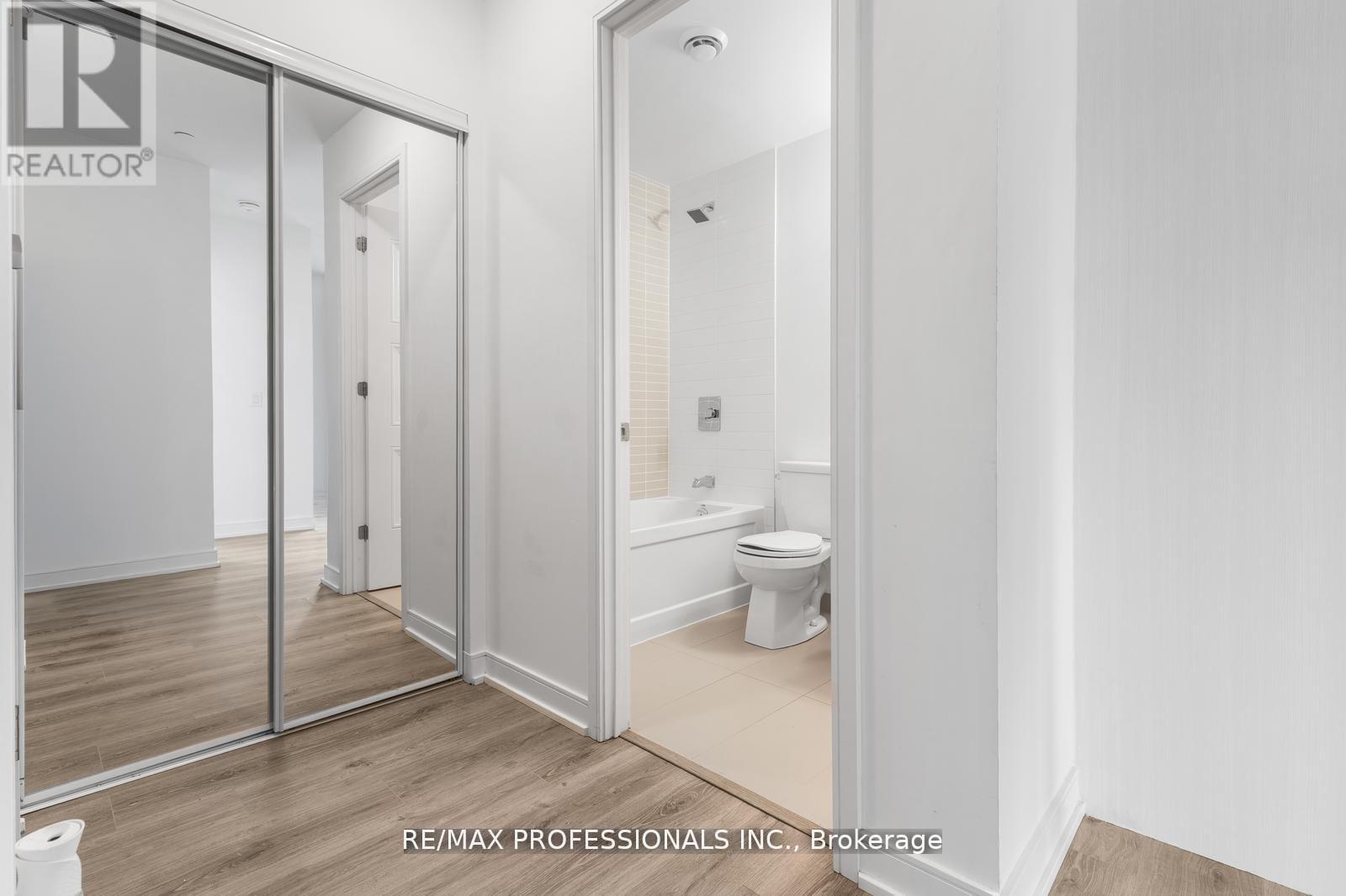 213 - 25 Neighbourhood Lane, Toronto, Ontario  M9Y 0C4 - Photo 14 - W12738670